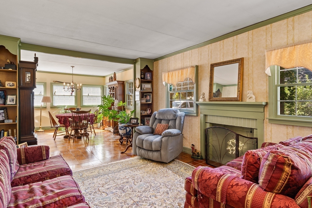 139 Burbank Road Longmeadow, MA 01106 - Photo 17 of 41