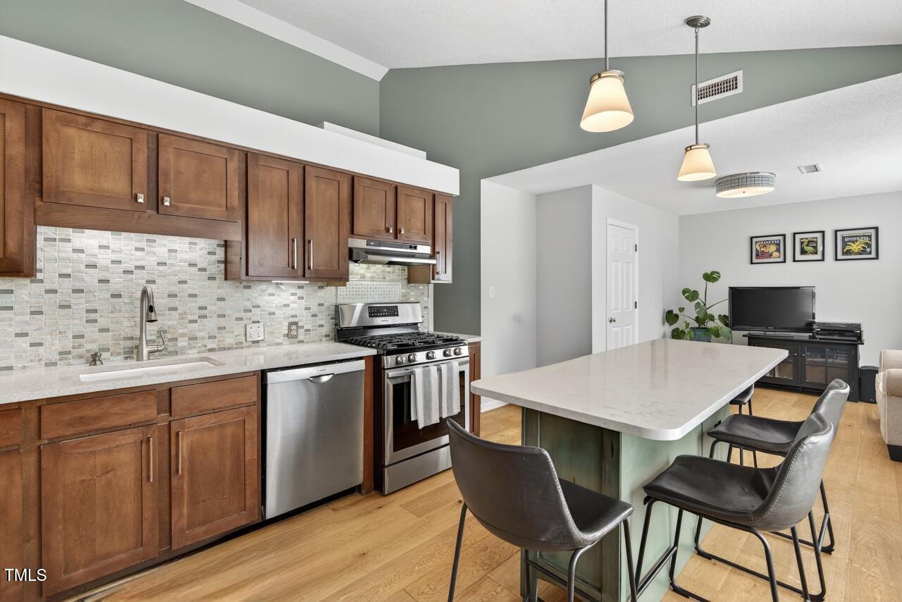 123 Weatherhill Point Carrboro, NC 27510 - Photo 14 of 36 kitchen