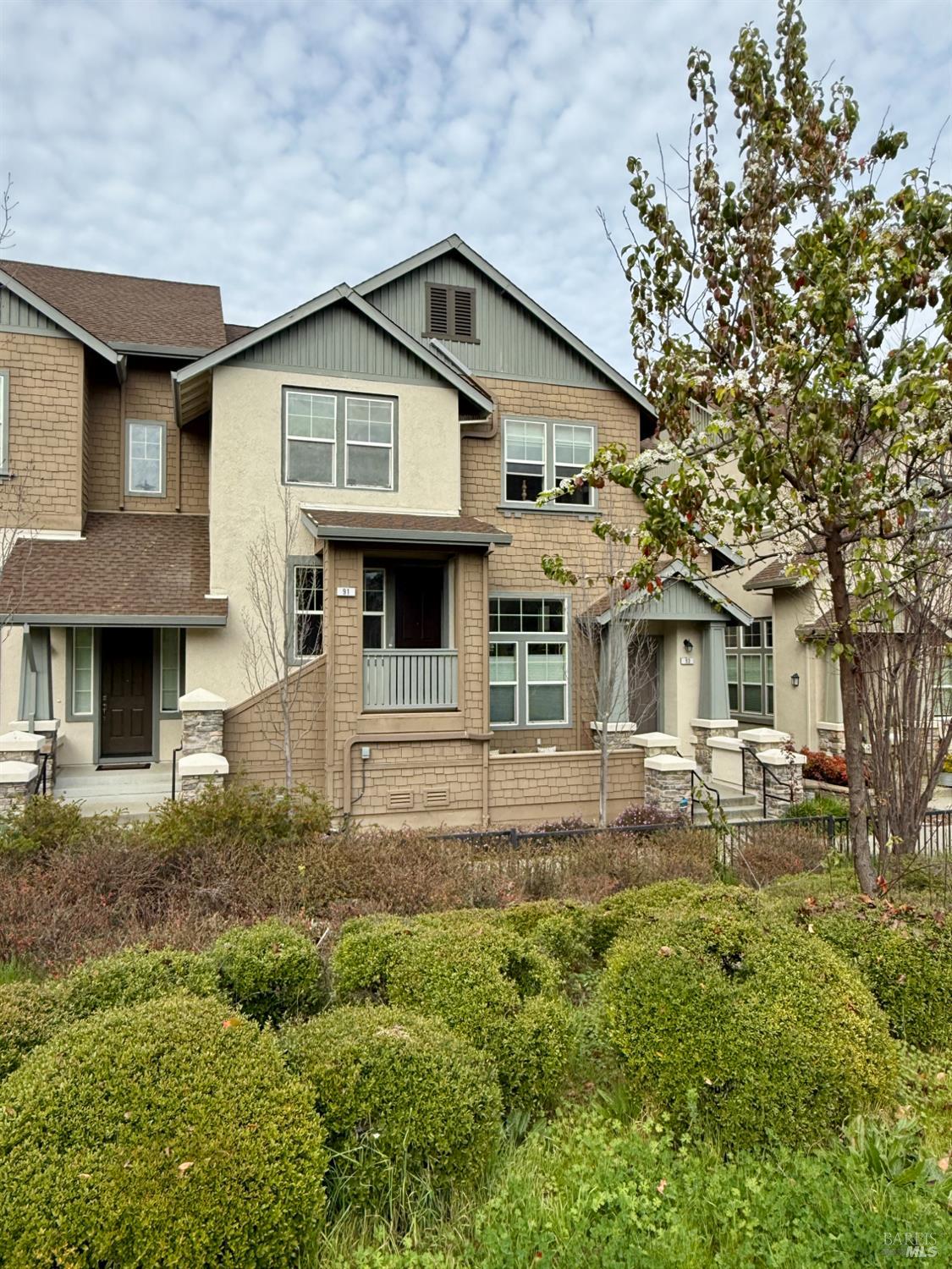 91 Almond Court San Rafael, CA 94903 - Photo 2 of 36