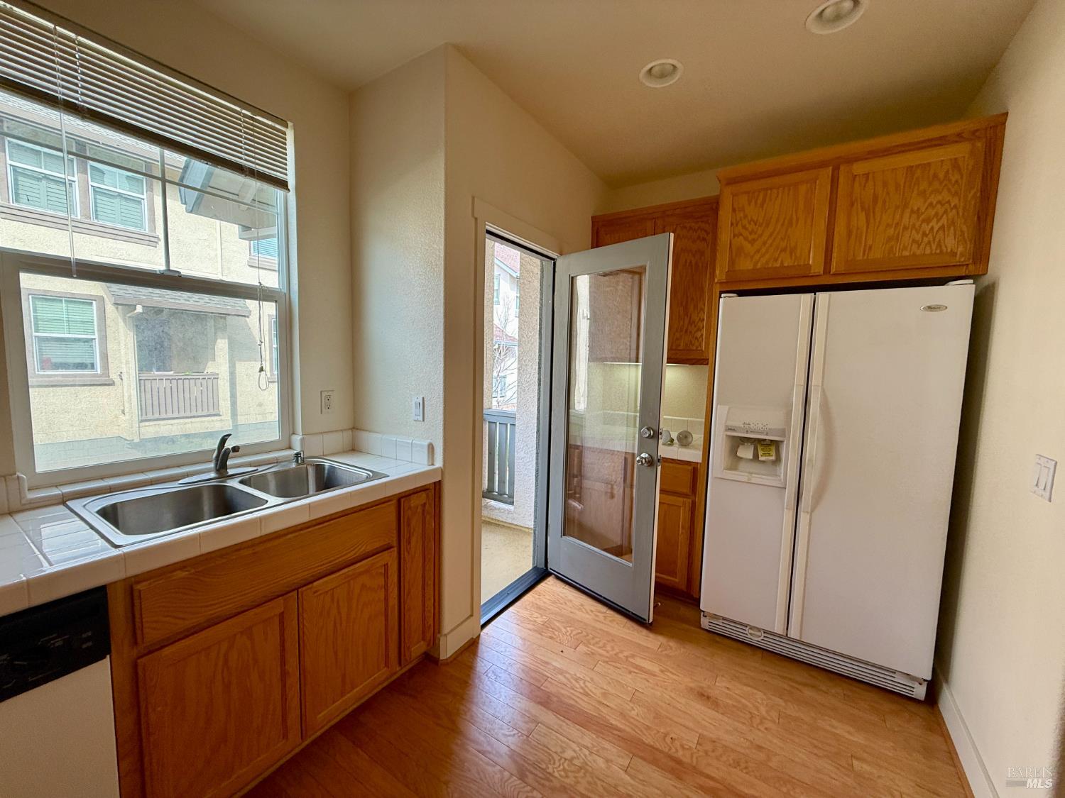 91 Almond Court San Rafael, CA 94903 - Photo 10 of 36