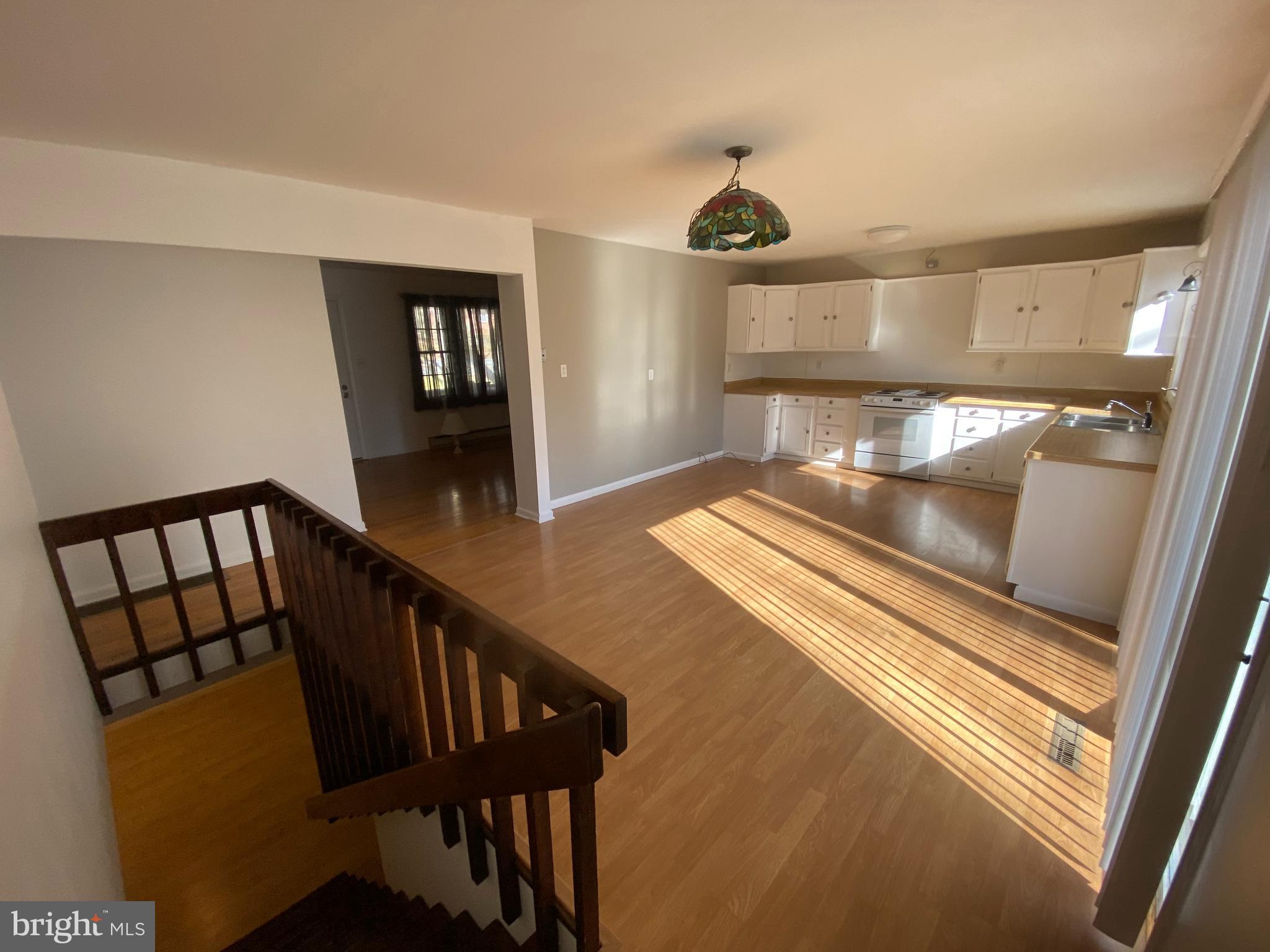 31 Acorn Drive Elkton, MD 21921 - Photo 10 of 52 Kitchen opens to basement