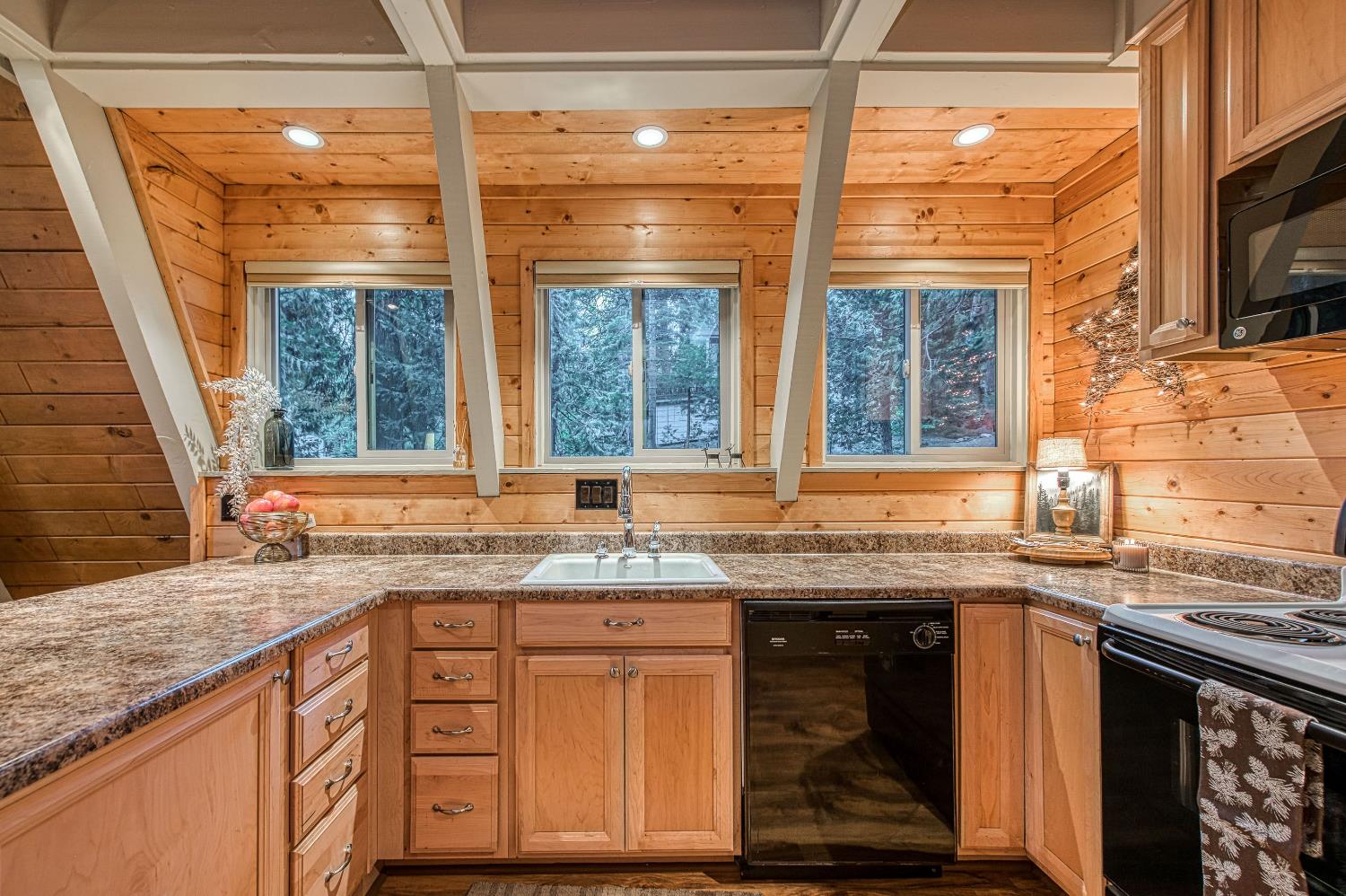 41770 Saddleback Road Shaver Lake, CA 93664 - Photo 36 of 44