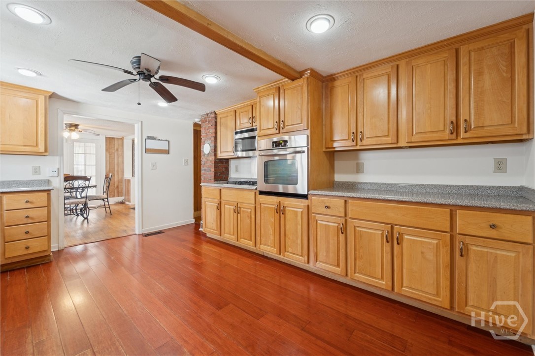 742 East Park Avenue Savannah, GA 31401 - Photo 12 of 41