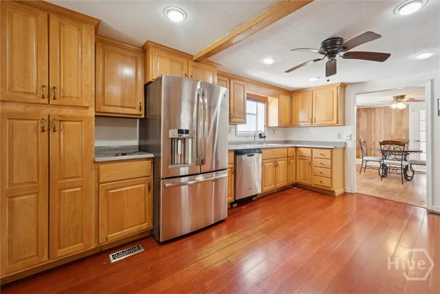 $2,350 | 742 East Park Avenue, Savannah, GA 31401