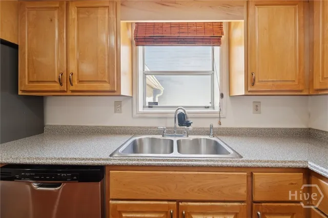 $2,350 | 742 East Park Avenue, Savannah, GA 31401