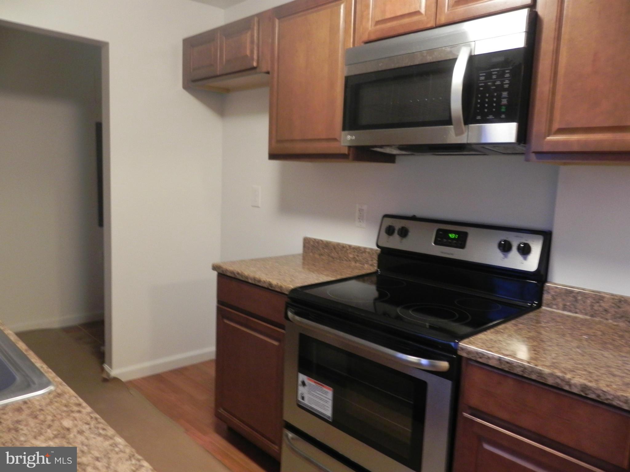 27525 Ridge Road Damascus, MD 20872 - Photo 17 of 30 Kitchen