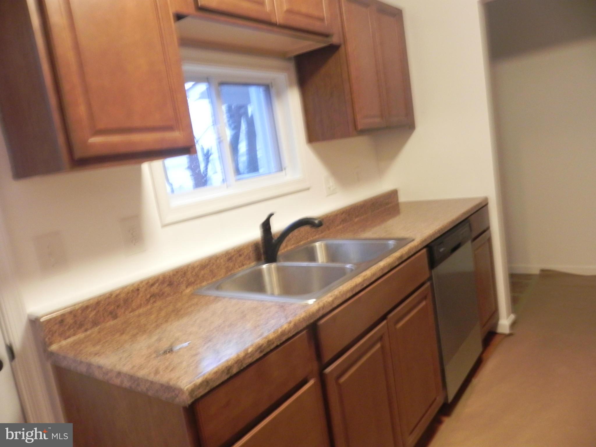 27525 Ridge Road Damascus, MD 20872 - Photo 18 of 30 Kitchen