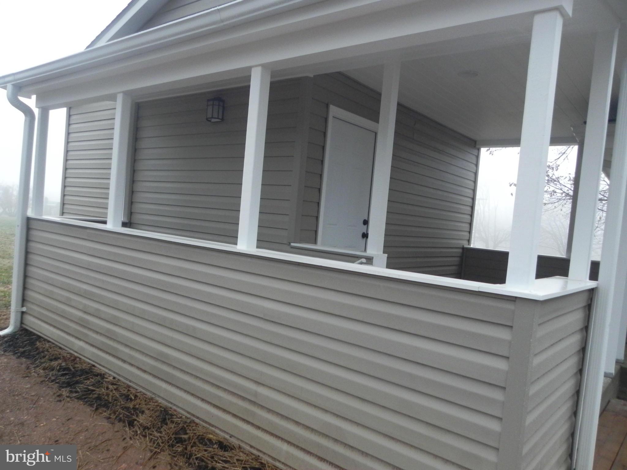 27525 Ridge Road Damascus, MD 20872 - Photo 23 of 30 Exterior (Rear)
