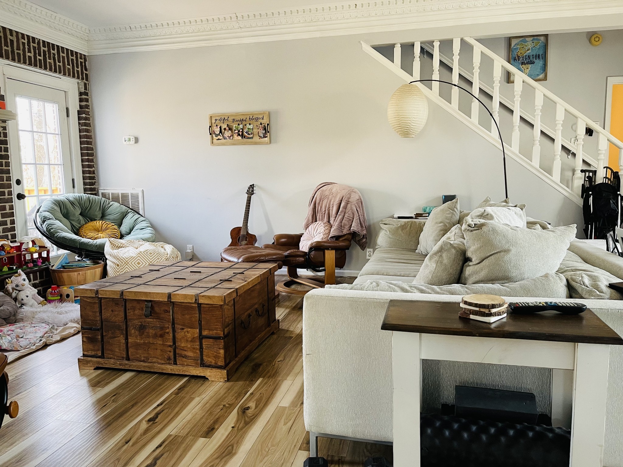 1510 Chestnut Cove Road Chapel Hill, TN 37034 - Photo 19 of 25 a living room with a table and chairs