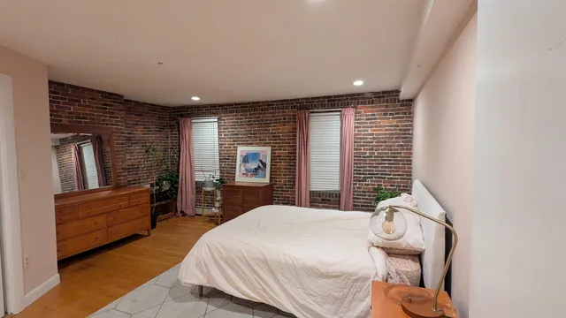 $2,600 | 105 West Merrimack Street, Unit 2, Manchester, NH 03101