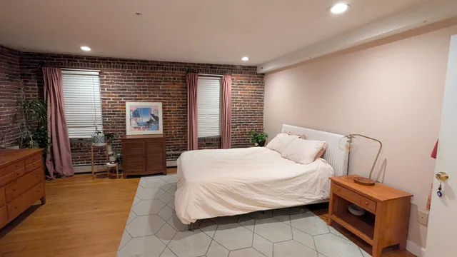 $2,600 | 105 West Merrimack Street, Unit 2, Manchester, NH 03101