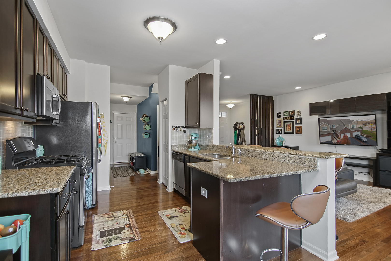 2817 Church Road Aurora, IL 60502 - Photo 20 of 43