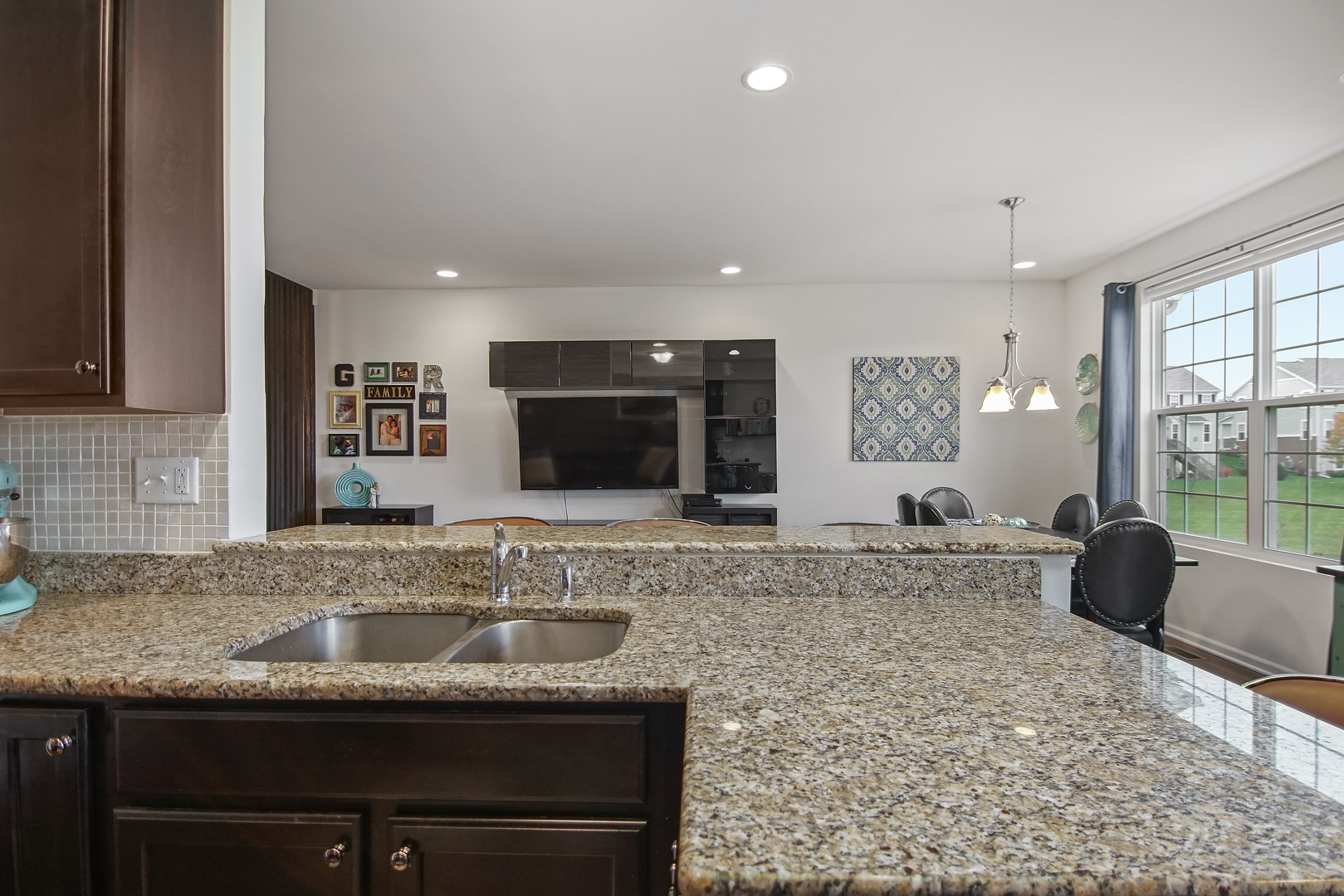 2817 Church Road Aurora, IL 60502 - Photo 24 of 43