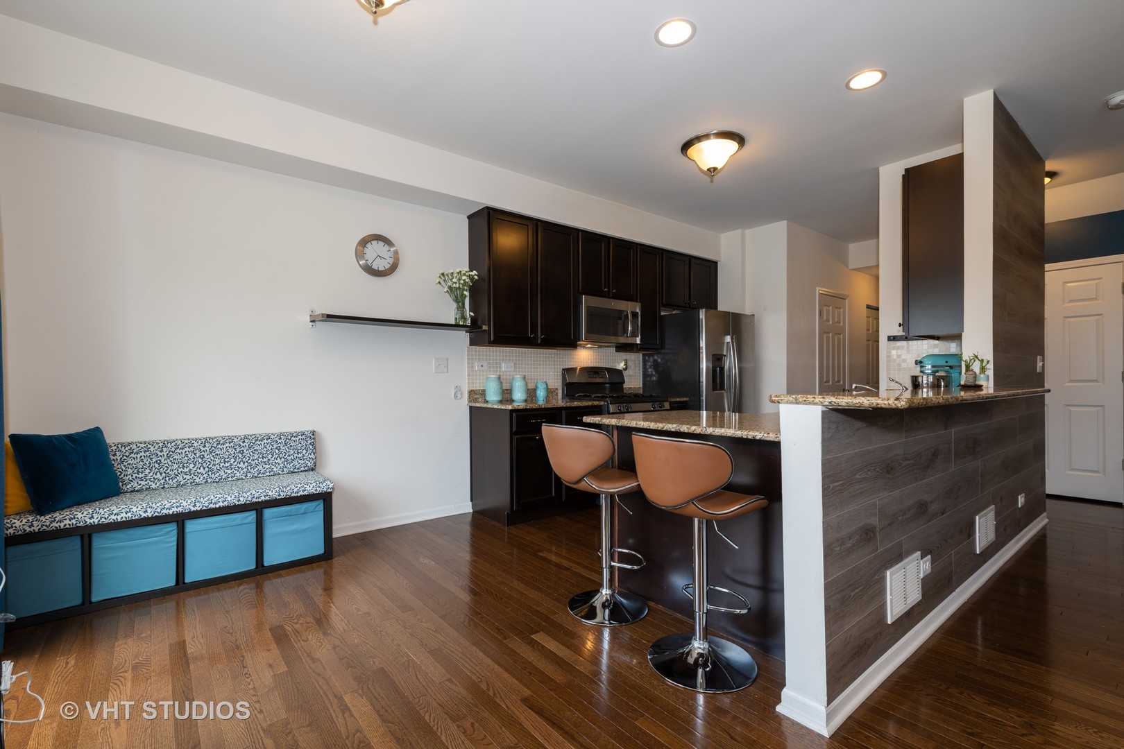 2817 Church Road Aurora, IL 60502 - Photo 8 of 43