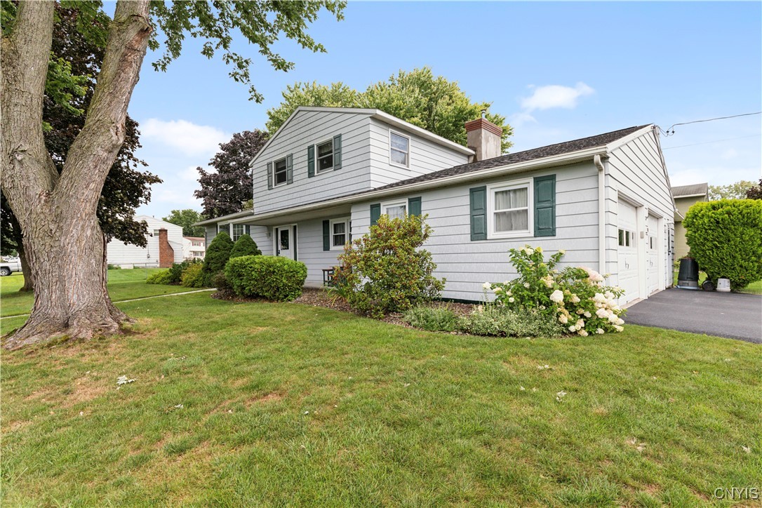 7452 Moonvalley Drive Clay, NY 13088 - Photo 4 of 50