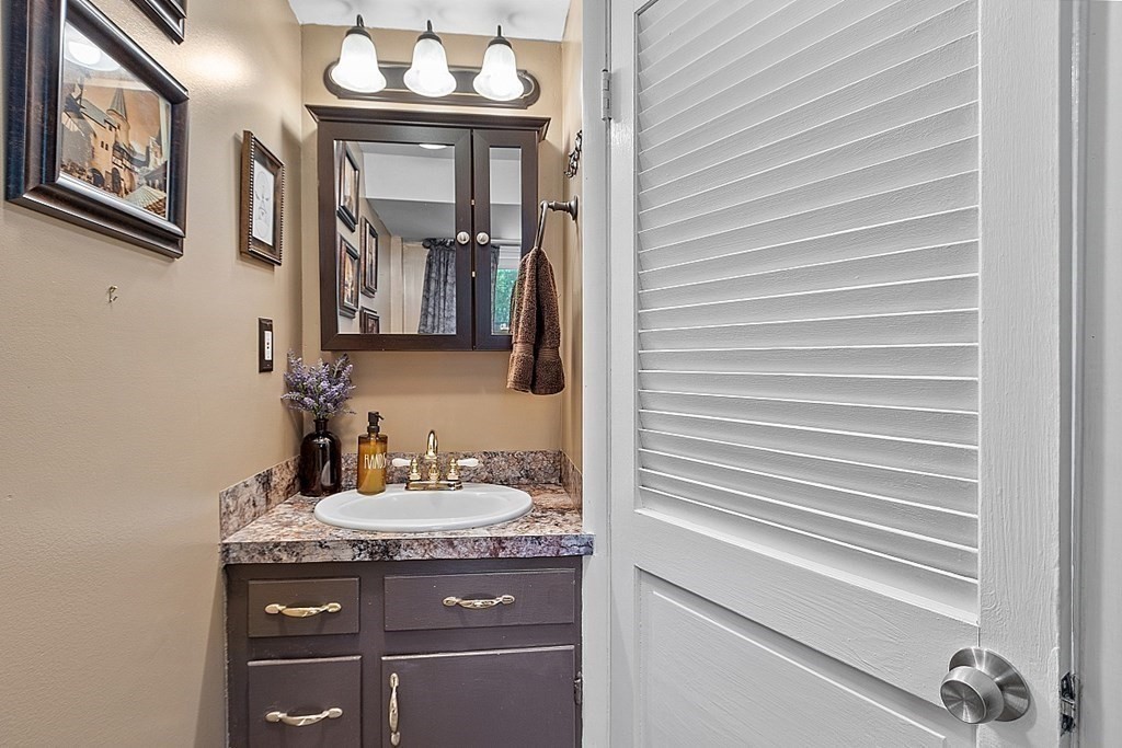 85 Baptist Common Road Templeton, MA 01468 - Photo 13 of 28 Gallery Image 13