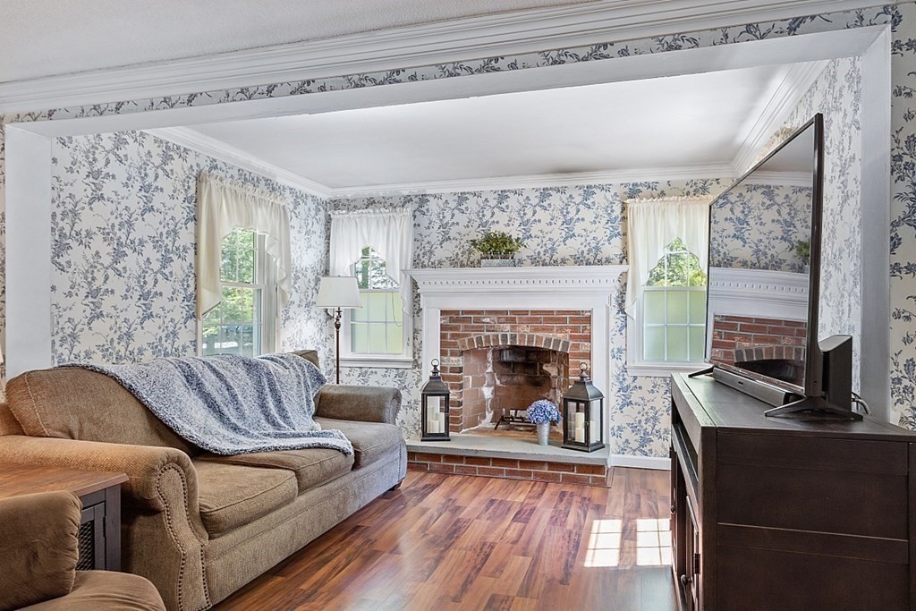 85 Baptist Common Road Templeton, MA 01468 - Photo 3 of 28 Gallery Image 3