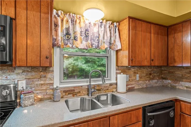 $495,000 | 311 Pebble Drive, Thomasville, NC 27360