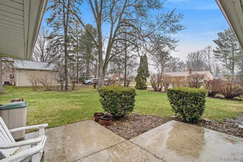 2332 Rutherford Road Bloomfield Hills, MI 48302 - Photo 35 of 36