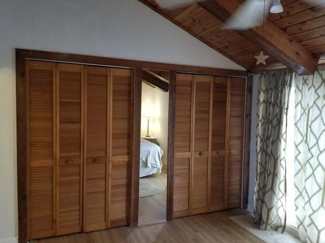 a view of water heater with empty racks