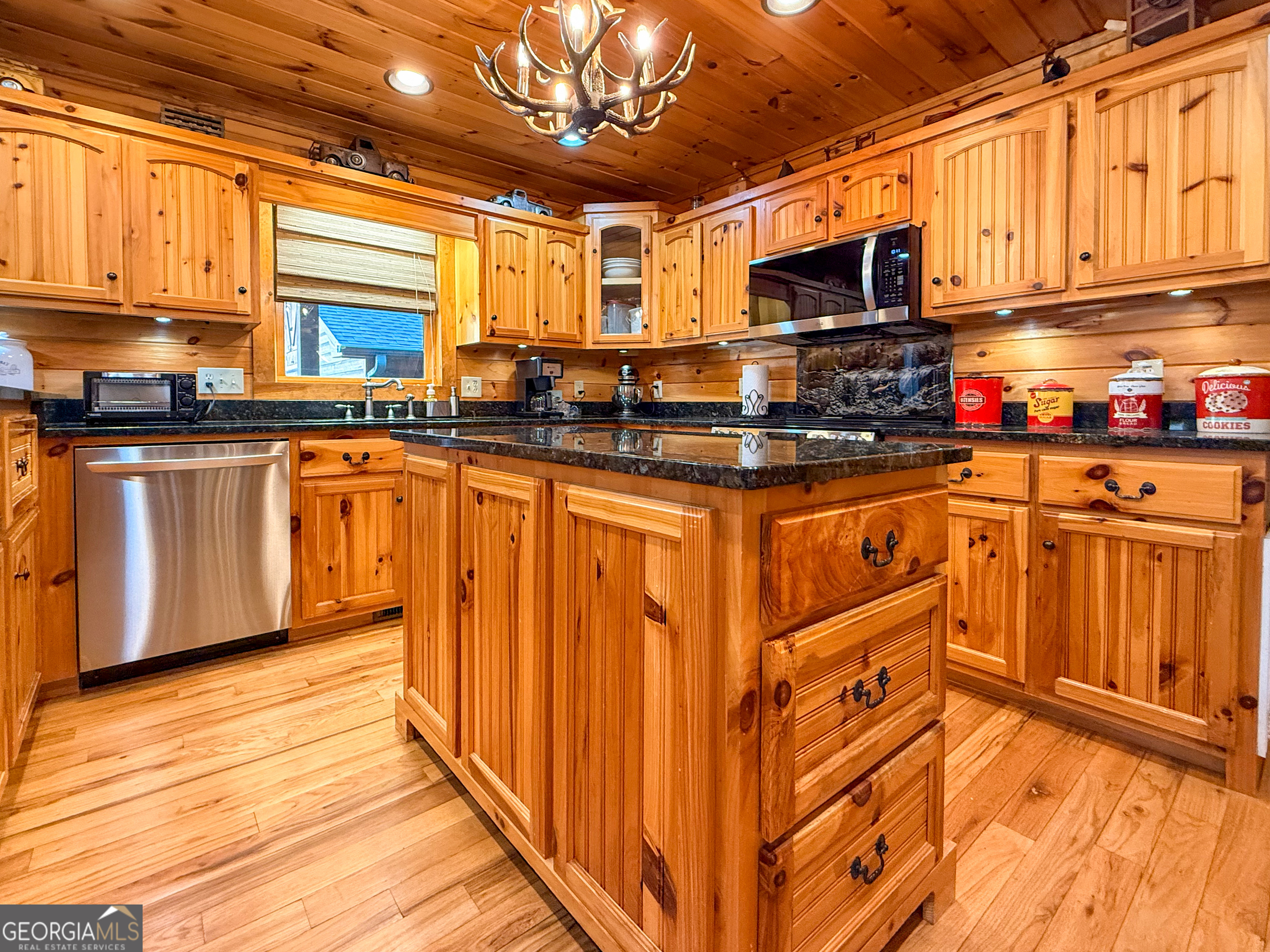 202 Shepherds Ridge Morganton, GA 30560 - Photo 7 of 74