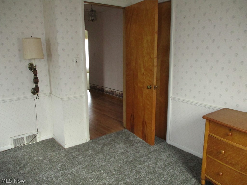 13024 Grannis Road Cleveland, OH 44125 - Photo 14 of 23 Gallery Image 14