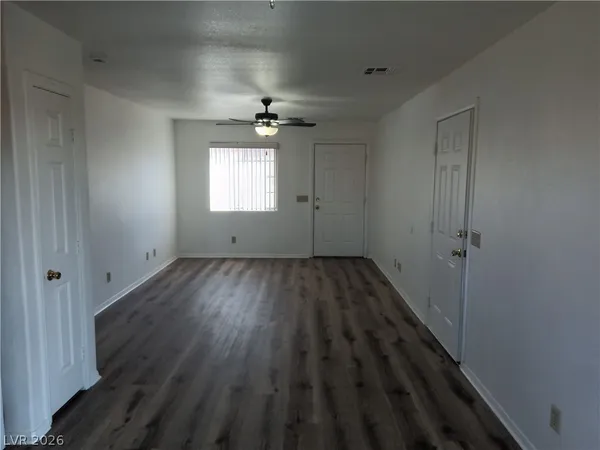 $1,250 | 165 South Mount Charleston Drive East, Unit B, Pahrump, NV 89048