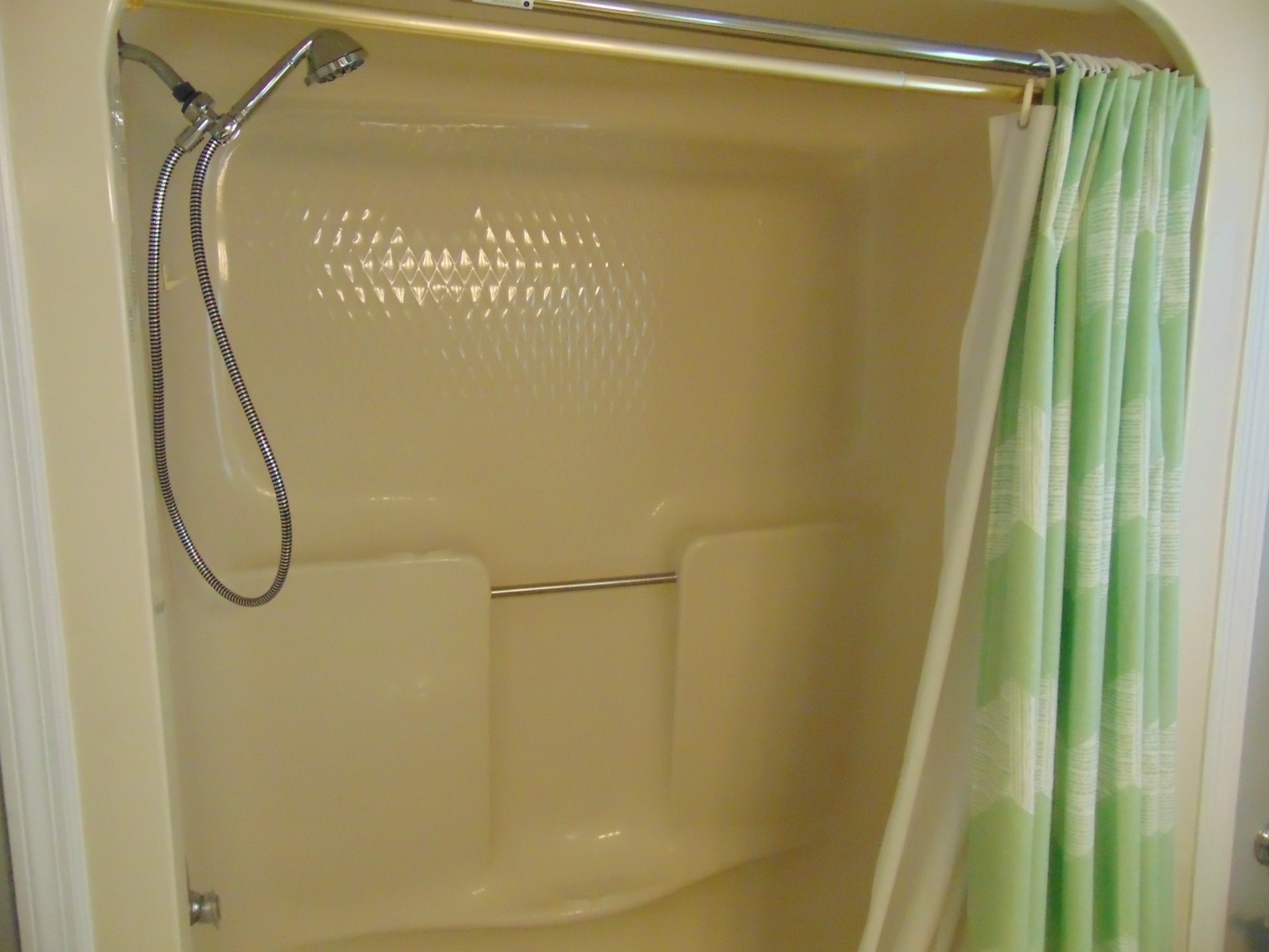 1684 Springplace Road Lewisburg, TN 37091 - Photo 14 of 48 a bathroom with a shower