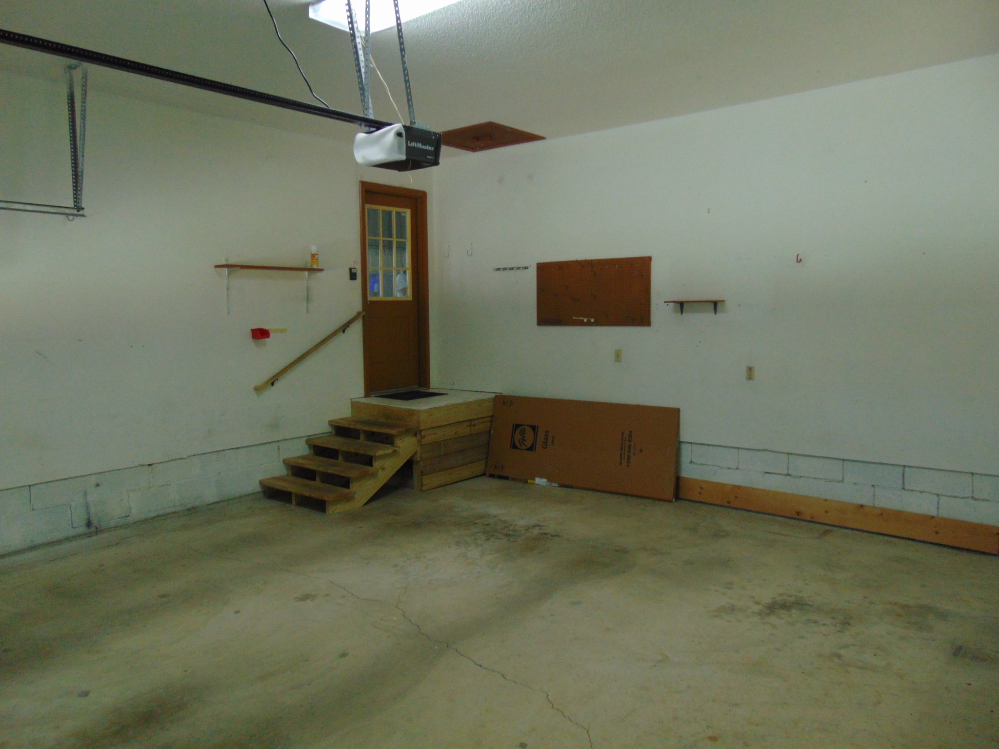 1684 Springplace Road Lewisburg, TN 37091 - Photo 25 of 48 a view of a room with gym equipment