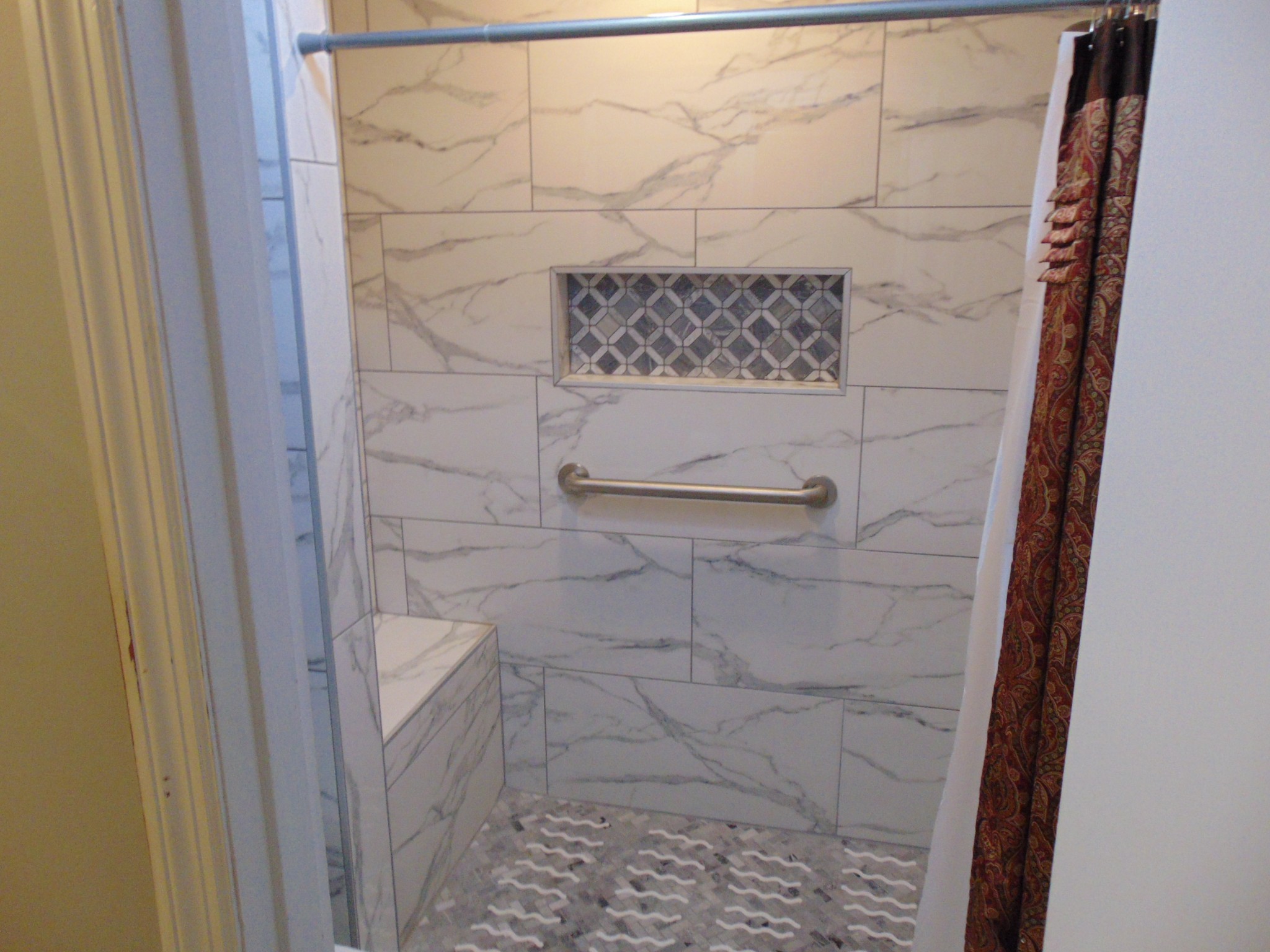 1684 Springplace Road Lewisburg, TN 37091 - Photo 8 of 48 a bathroom with a shower