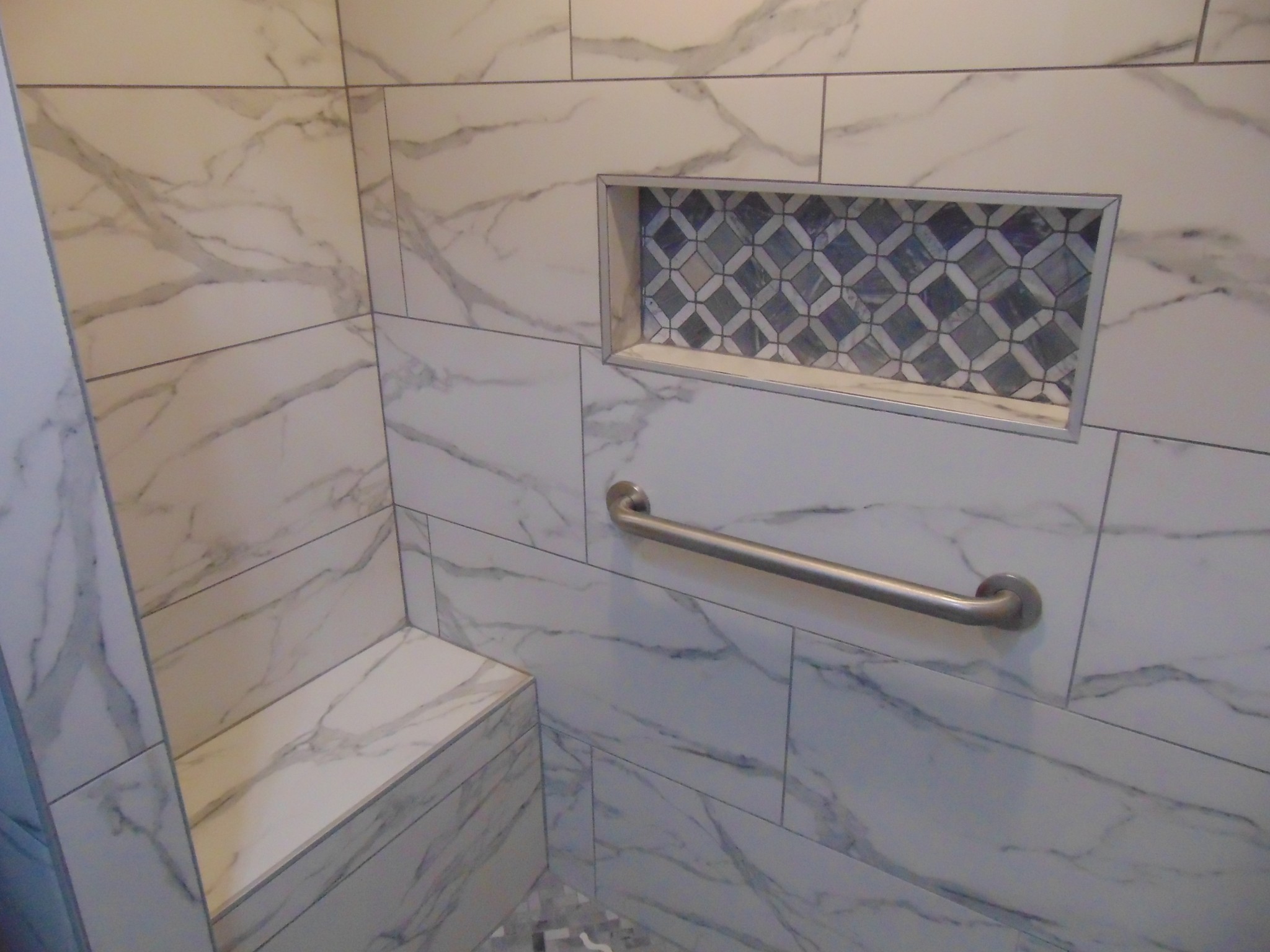 1684 Springplace Road Lewisburg, TN 37091 - Photo 9 of 48 a close up view of shower