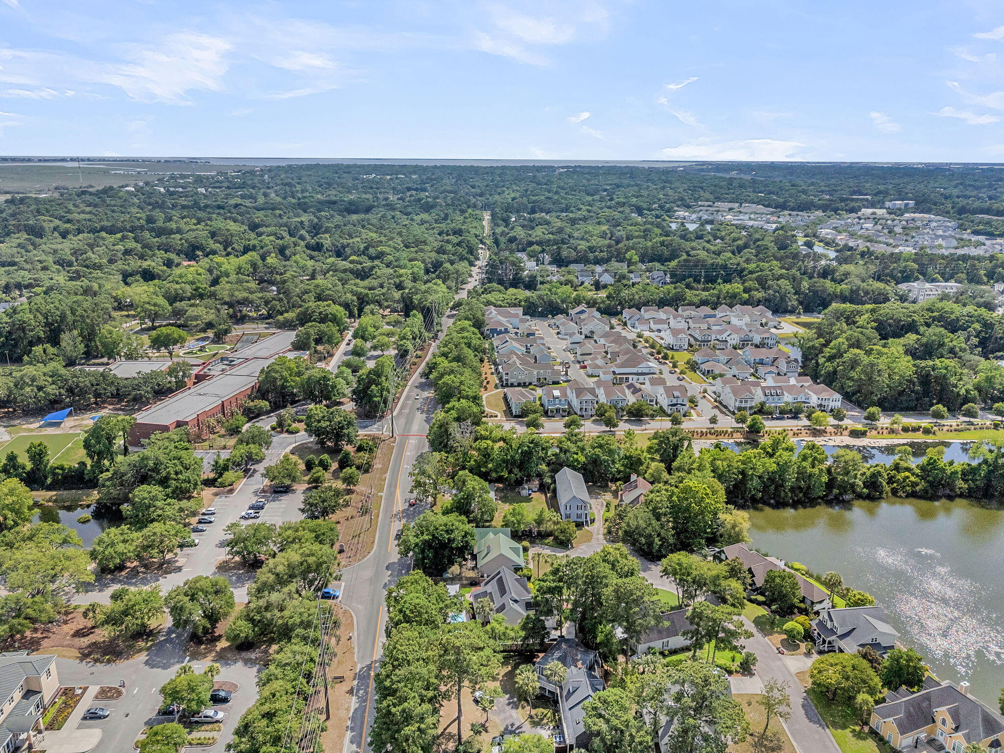 1602 Rifle Range Road Mount Pleasant, SC 29464 - Photo 10 of 47