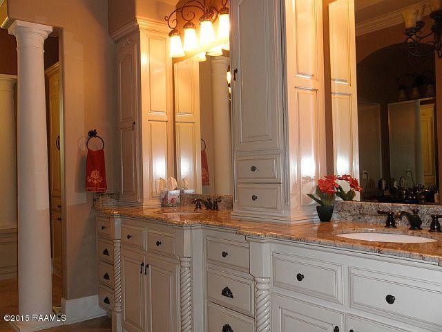 5004 Rip Van Winkle Road New Iberia, LA 70560 - Photo 16 of 30 5004 Rip Van Winkle 037 master bath