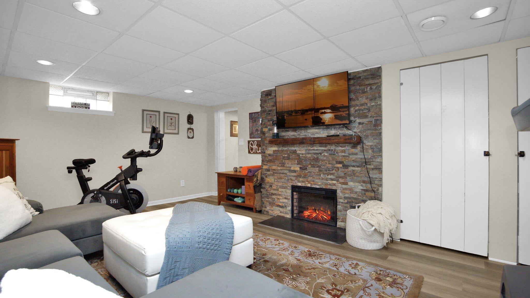 176 Sheffield Road Columbus, OH 43214 - Photo 24 of 35 Basement Family Room