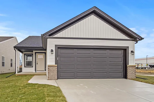 $309,900 | 1 Eric Court, Bloomington, IL 61705