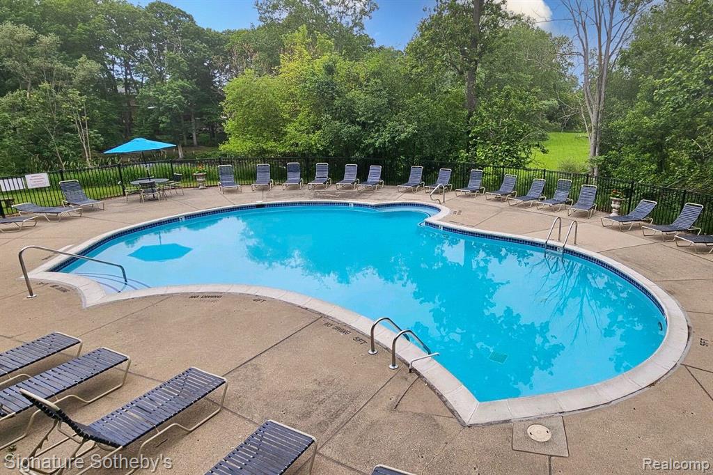 1675 Riverside Drive, Unit 12 Rochester Hills, MI 48309 - Photo 28 of 29