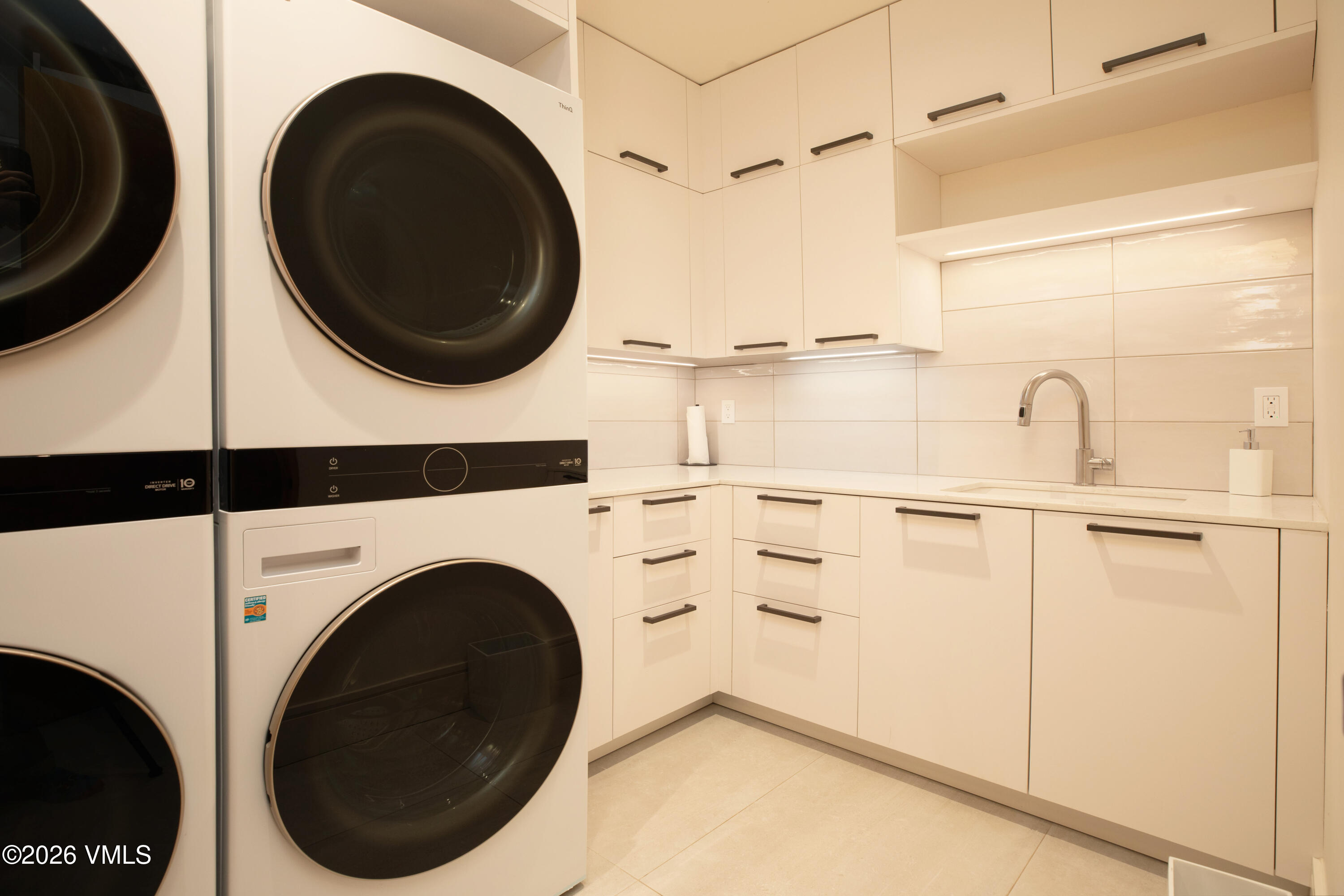 670 West Forest Road Vail, CO 81657 - Photo 28 of 34 2508_670_forest_interior_laundry
