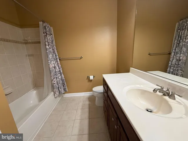 $2,045 | 621 Cobblestone Boulevard, Unit T3, Fredericksburg, VA 22401