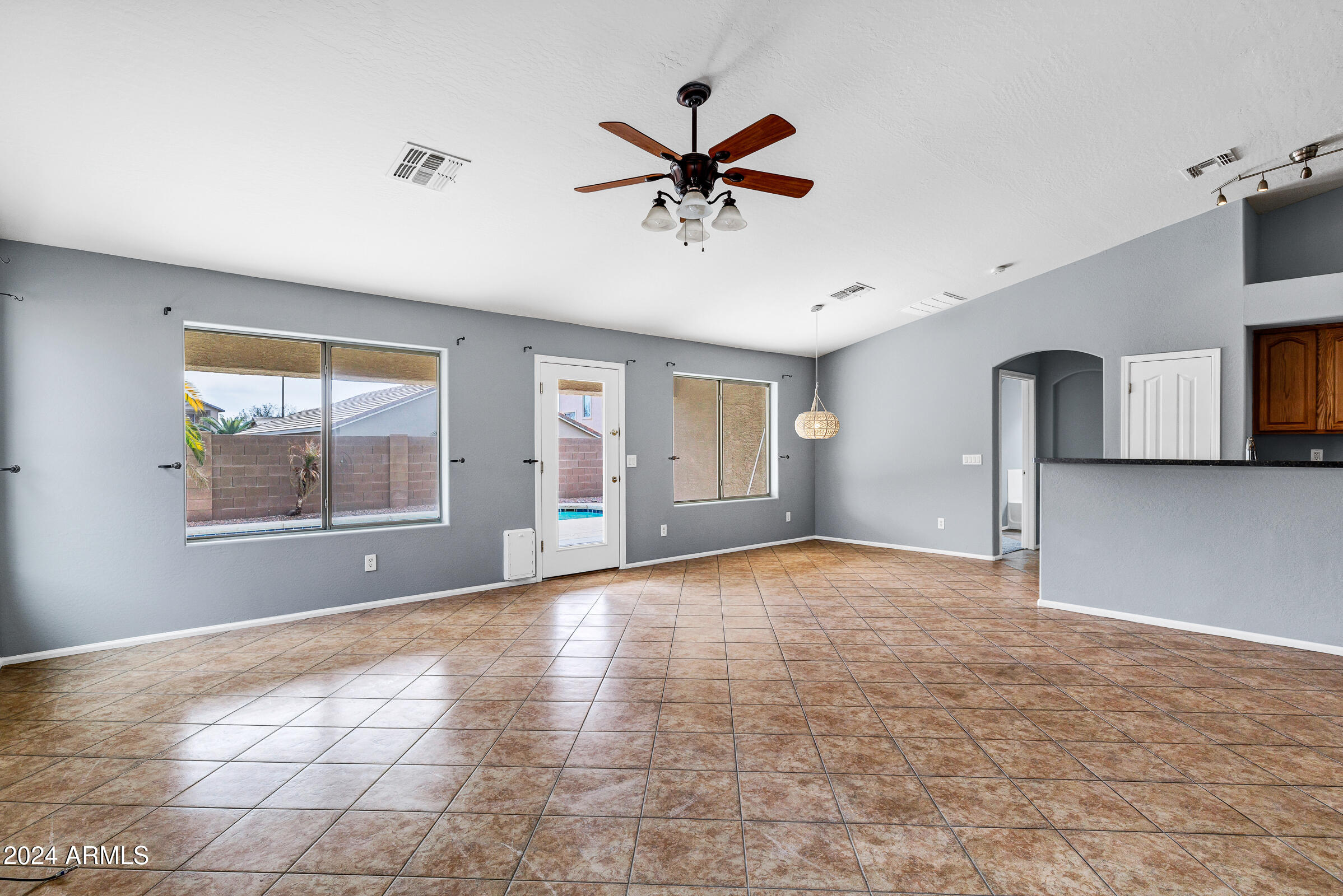 25673 West Crown King Road Buckeye, AZ 85326 - Photo 17 of 38 25673 W Crown King Rd-17
