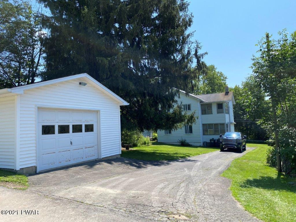 617 Clinton Street Forest City, PA 18421 - Photo 5 of 27