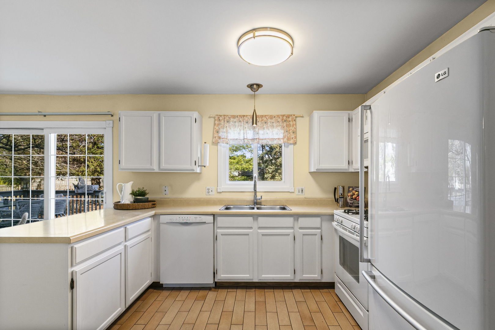 5774 Constitution Avenue Gurnee, IL 60031 - Photo 5 of 28