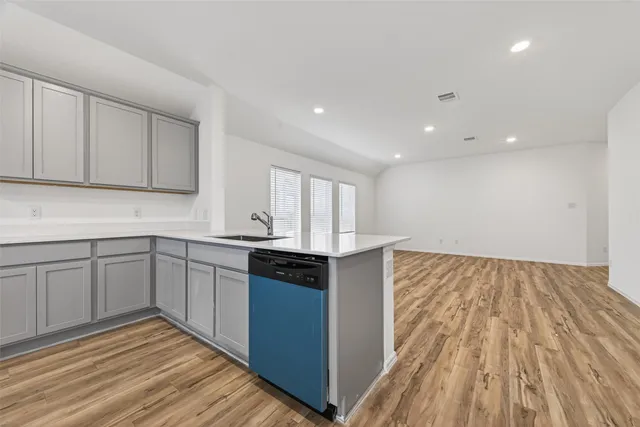 $2,095 | 3808 Moss Hl Road, Richmond, TX 77469