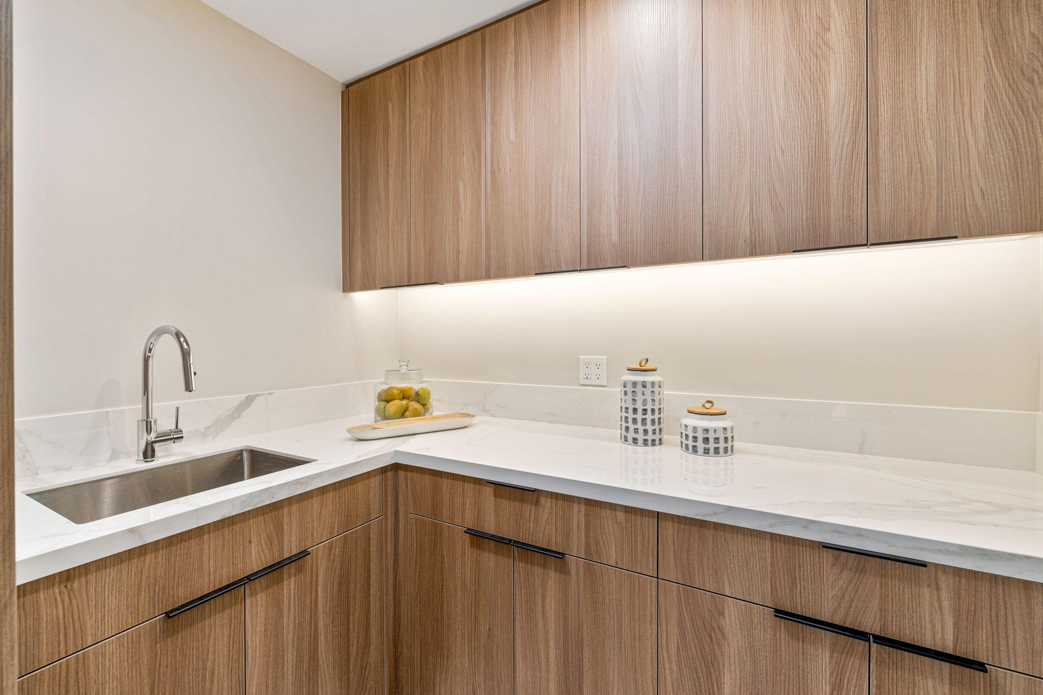 27 Colgate Drive Rancho Mirage, CA 92270 - Photo 23 of 87 a bathroom with a sink and a mirror