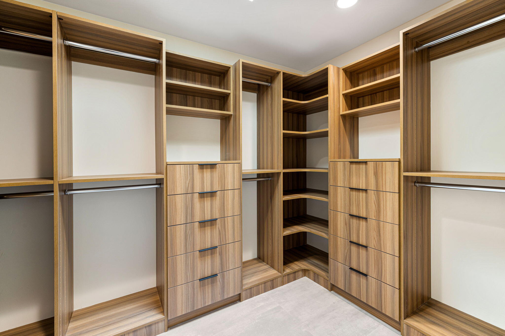 27 Colgate Drive Rancho Mirage, CA 92270 - Photo 80 of 87 a view of walk in closet with empty racks