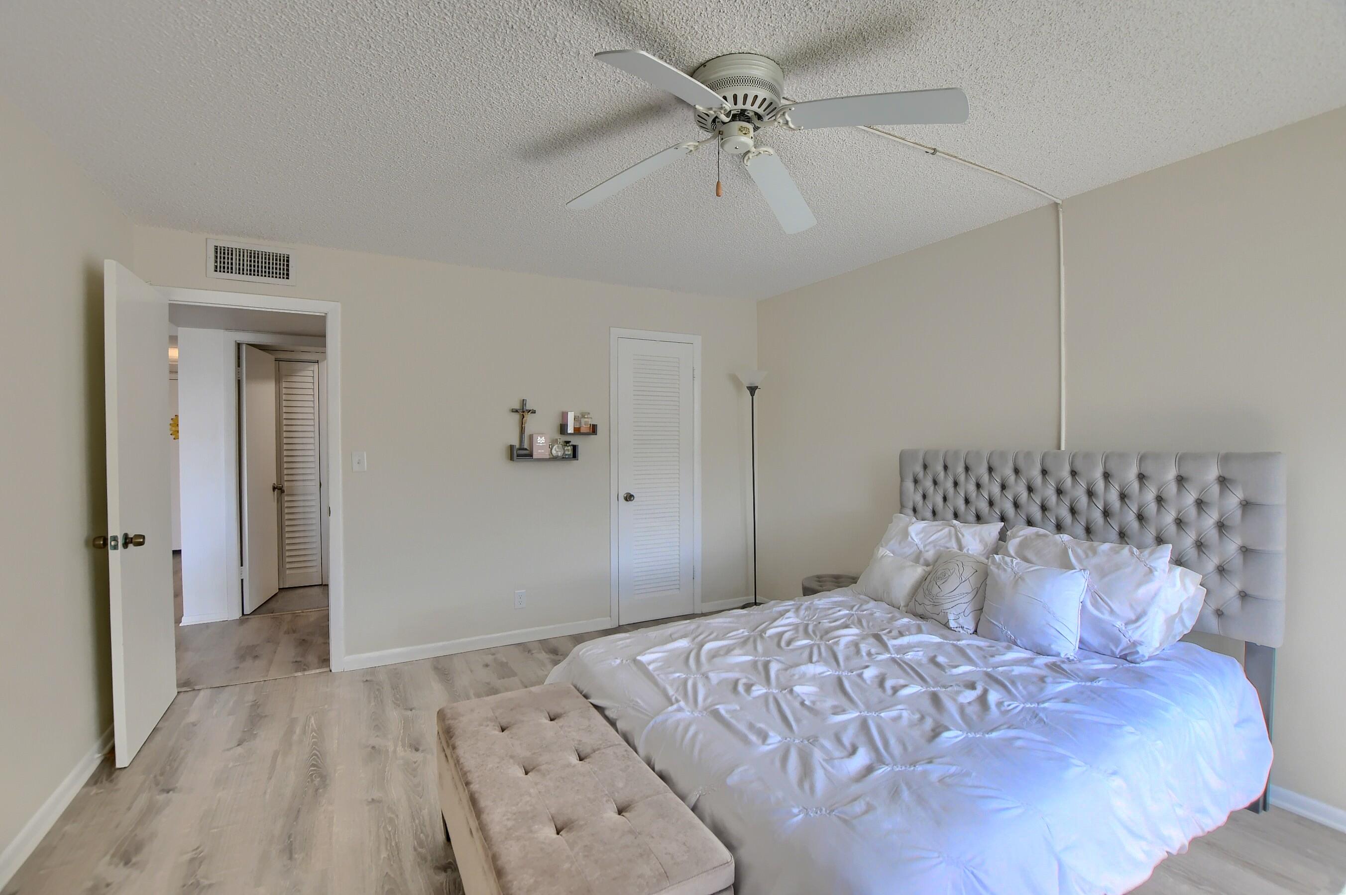 13 Royal Palm Way, Unit 404 Boca Raton, FL 33432 - Photo 15 of 27 15_ebf_4103-hdr(5)