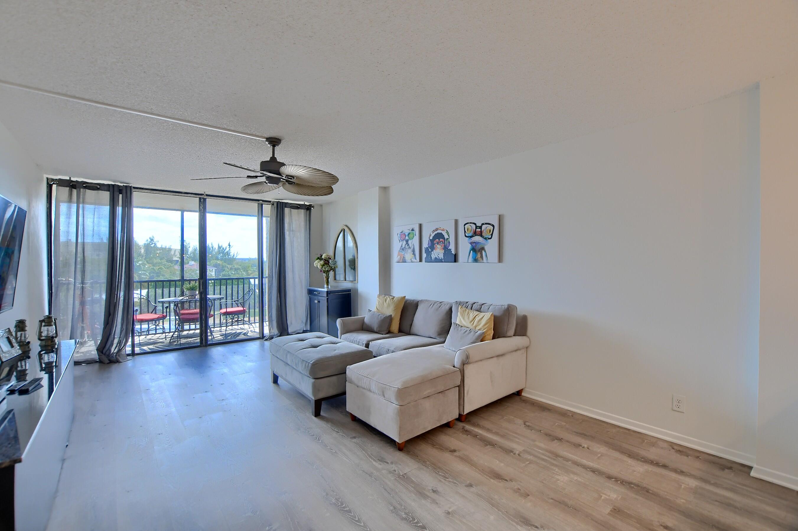 13 Royal Palm Way, Unit 404 Boca Raton, FL 33432 - Photo 4 of 27 04_ebf_4048-hdr(5)