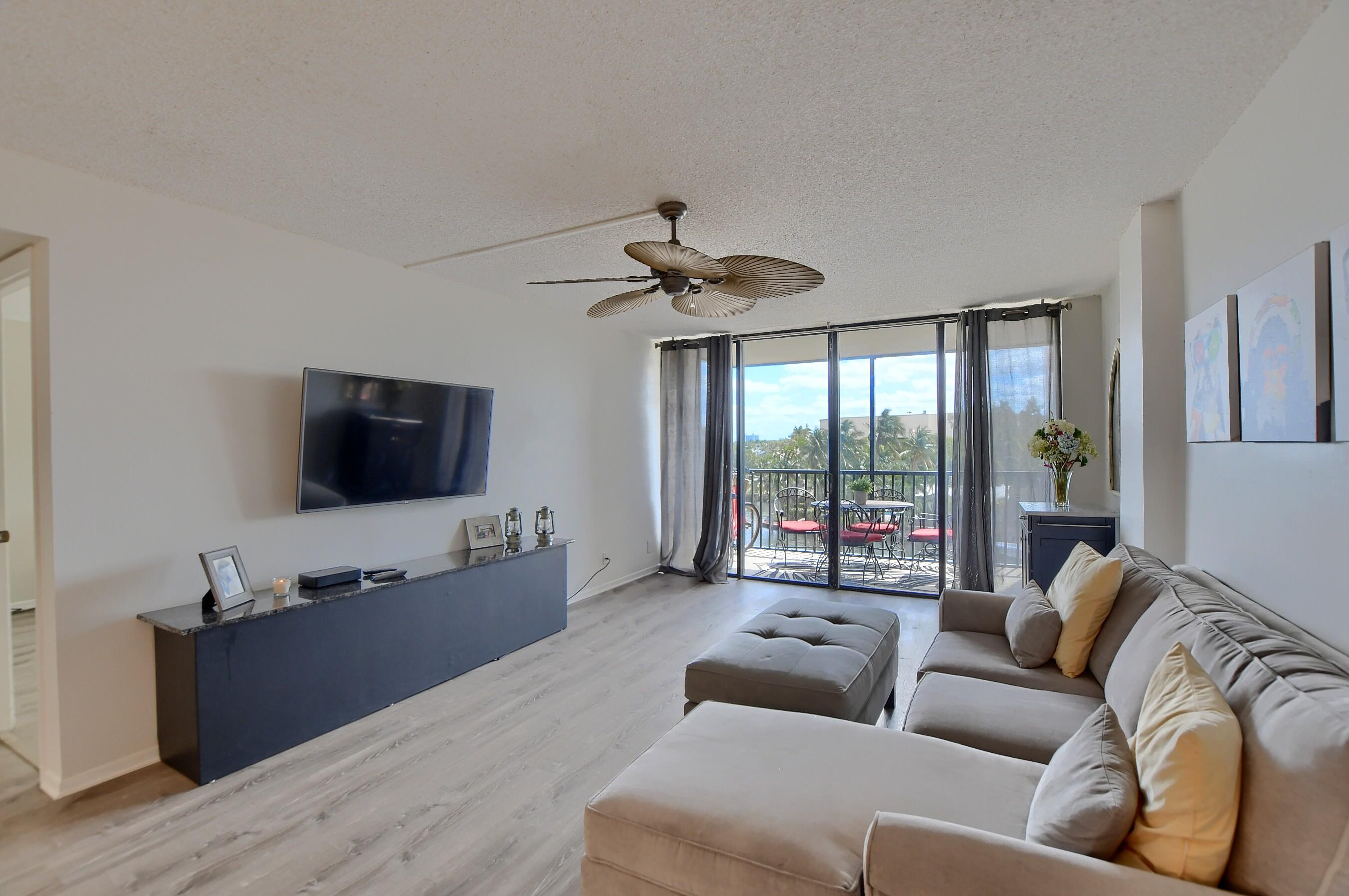 13 Royal Palm Way, Unit 404 Boca Raton, FL 33432 - Photo 5 of 27 05_ebf_4053-hdr(5)