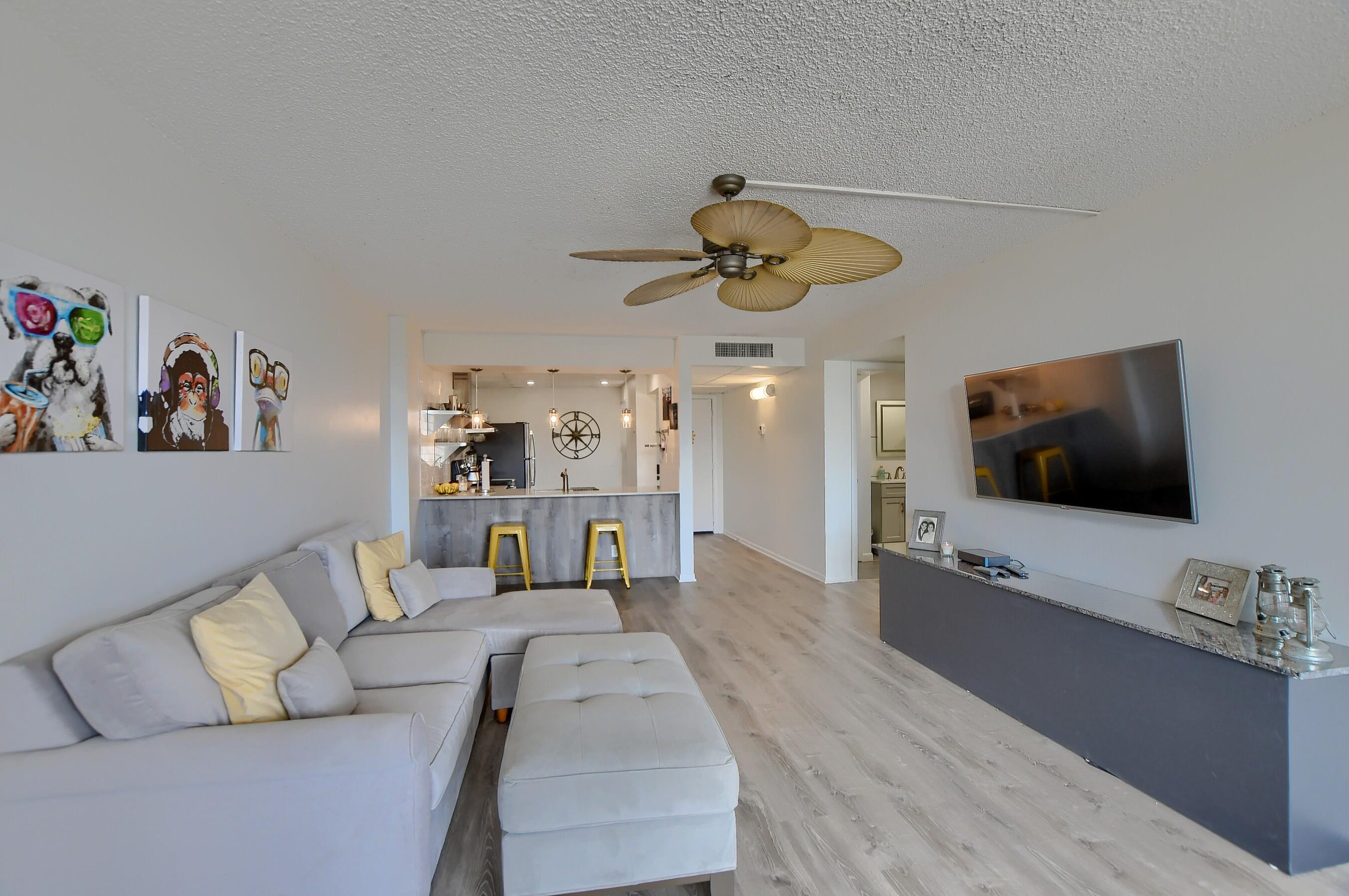 13 Royal Palm Way, Unit 404 Boca Raton, FL 33432 - Photo 7 of 27 07_ebf_4063-hdr(5)
