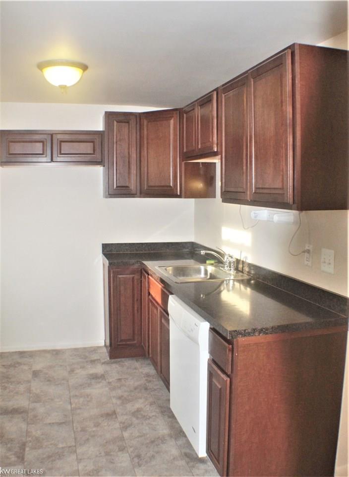 1445 Nottingham Road Grosse Pointe Park, MI 48230 - Photo 13 of 60