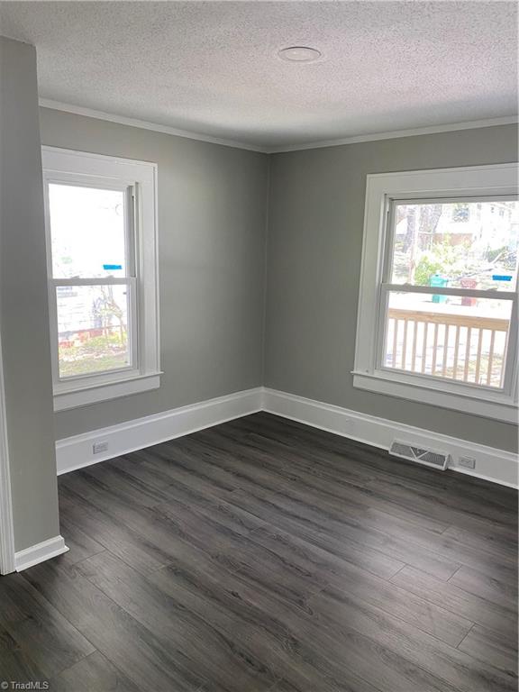 1613 North Hamilton Street High Point, NC 27262 - Photo 6 of 23 Gallery Image 6